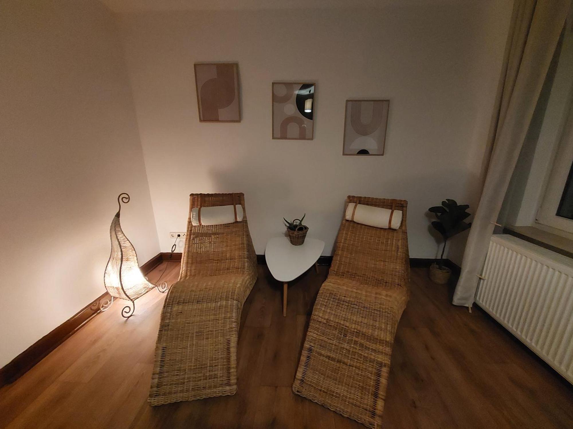 Cozy Home, 7 Beds, Wifi, Kitchen, Balcony, Bielefeld Center Exterior foto